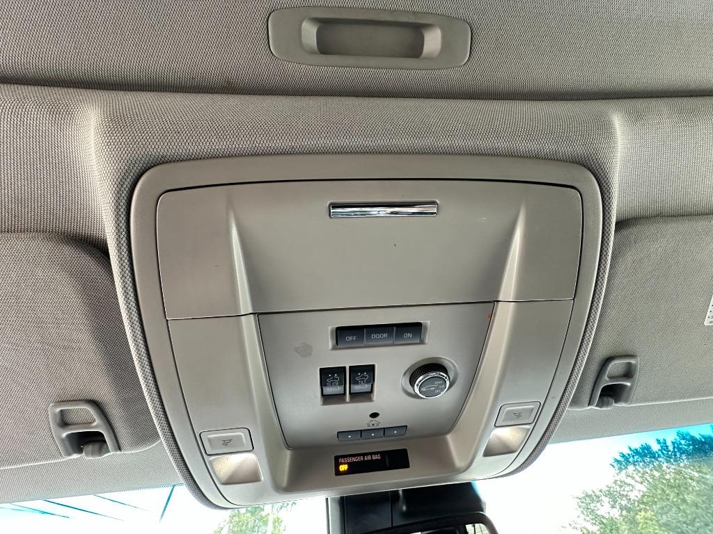 2015 Chevrolet Tahoe LTZ - Photo 11