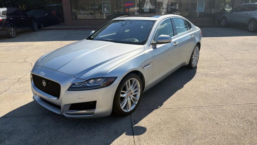 2016 Jaguar XF Prestige