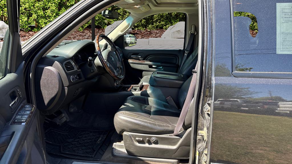 2011 GMC Yukon Denali - Photo 11