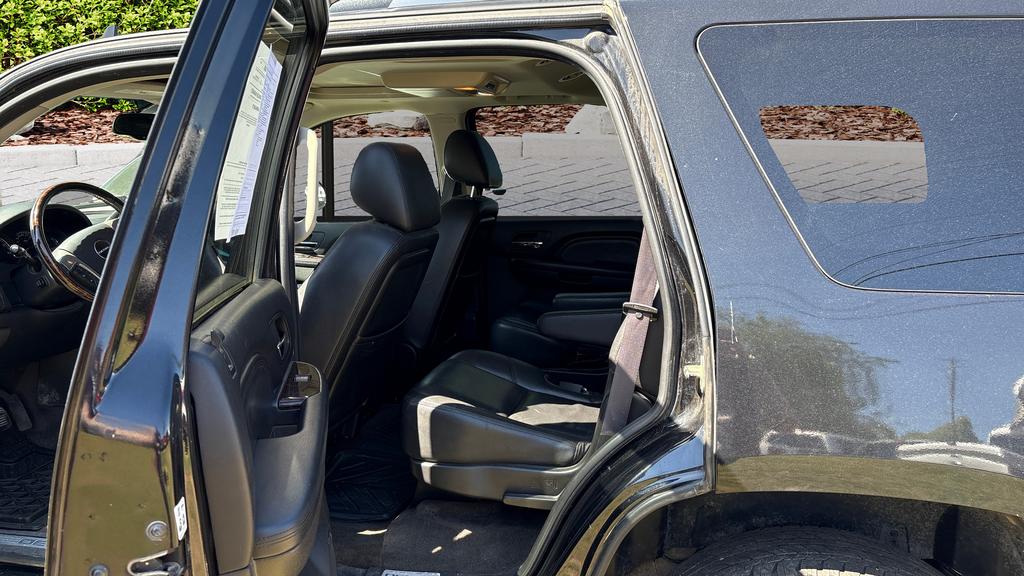2011 GMC Yukon Denali - Photo 13