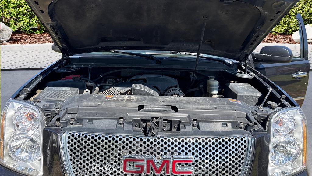 2011 GMC Yukon Denali - Photo 14